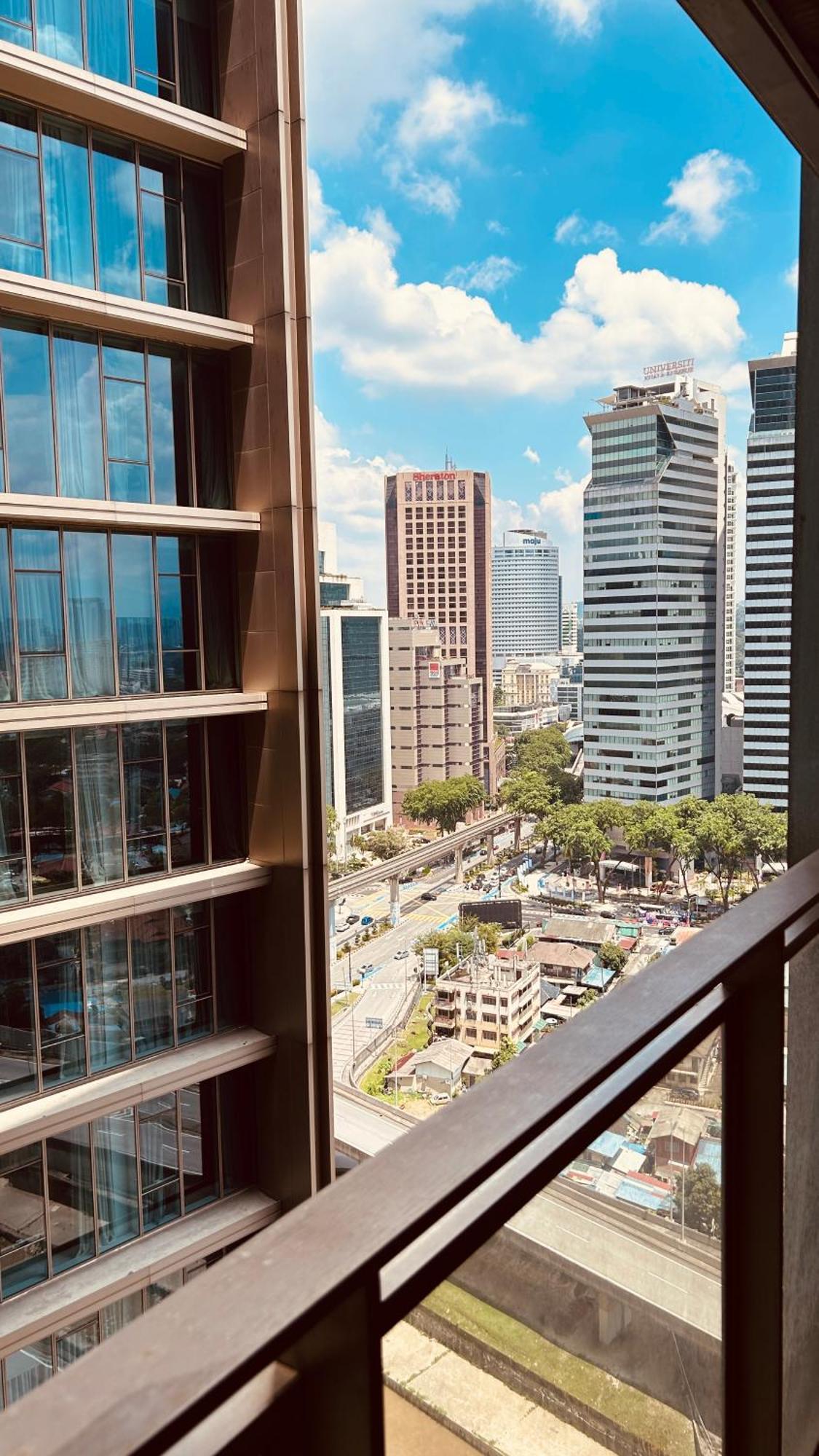 Summer Suites Klcc By Impexia Kuala Lumpur Ngoại thất bức ảnh